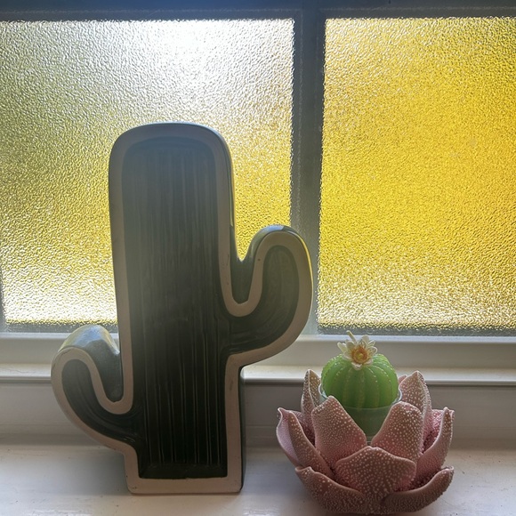 INA - Ceramic Cactus Home Decor Figurine - Picture 1 of 6